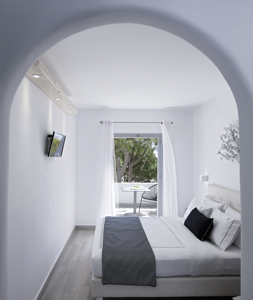 Kalisti Hotel And Suites 48/72