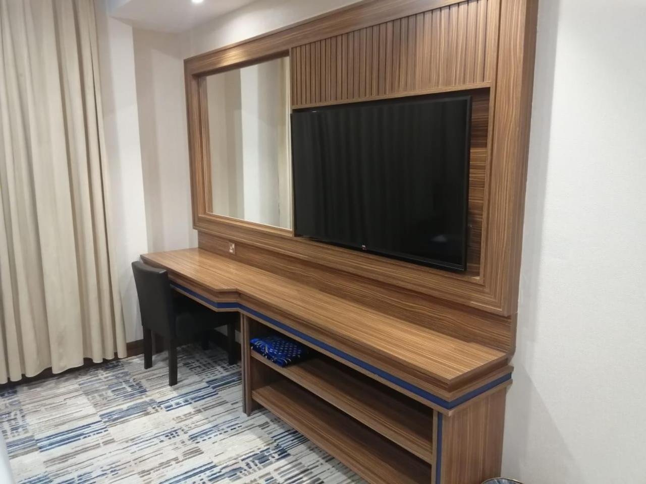 أورينتال ريزيدنس(Oriental Residence) 8/57
