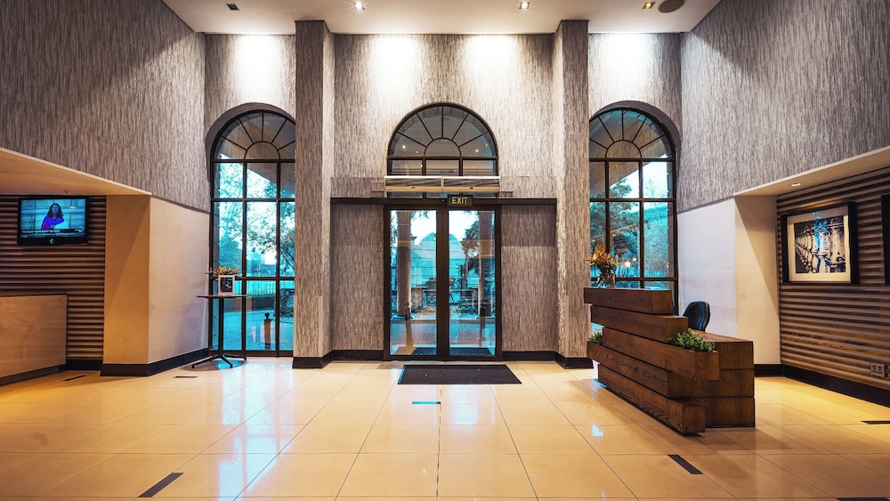 Sunsquare Montecasino 36/66