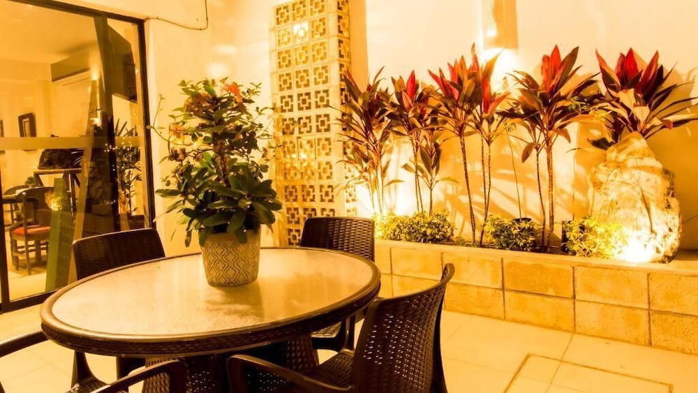 Maria Jose Hotel 33/41