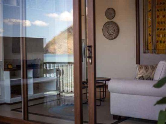 Executive, Residence, King Bed, Ocean Front