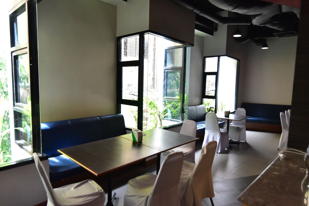 ALOHA HOTEL HAT YAI 50/66