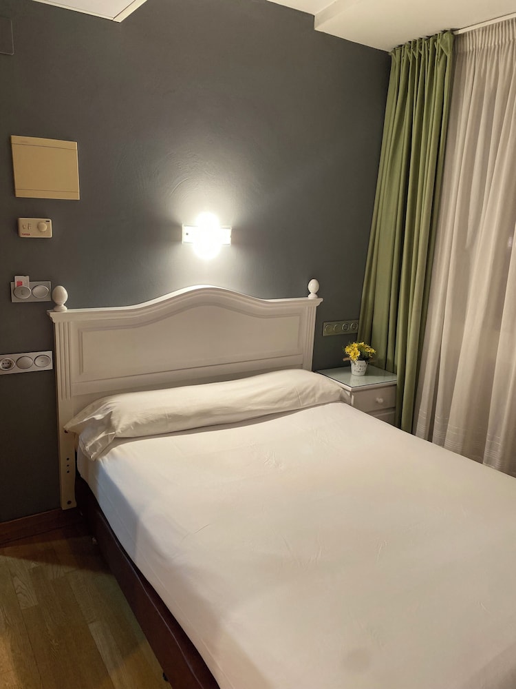 Villa de Ermua Hotel 18/49