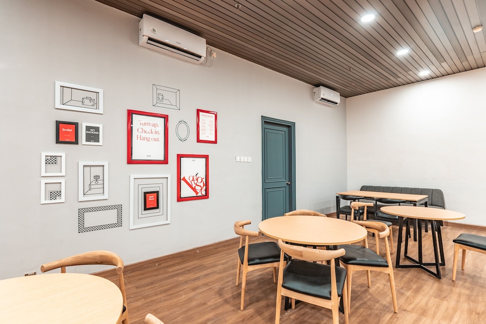 OYO Townhouse 2 Hotel Gunung Sahari 50/67