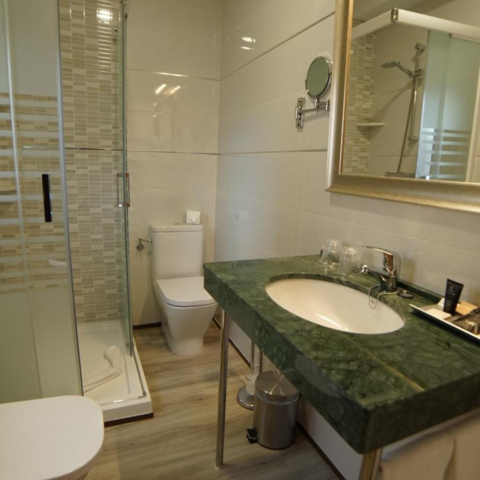 Hotel Infante Antequera 64/64