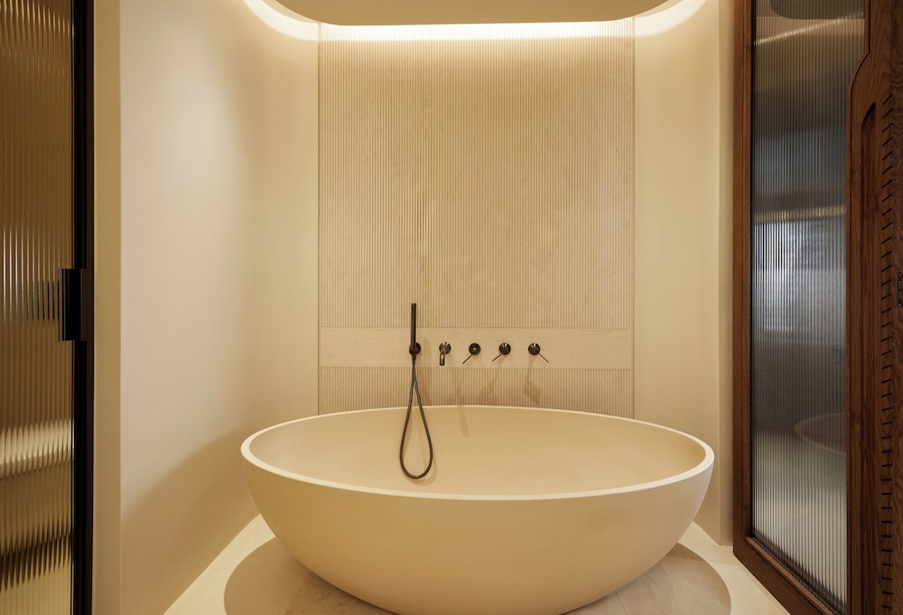 1 Bedroom, Collection, Suite, King Bed, Sea View, Sofa, Private Pool، Daios Cove 6/9