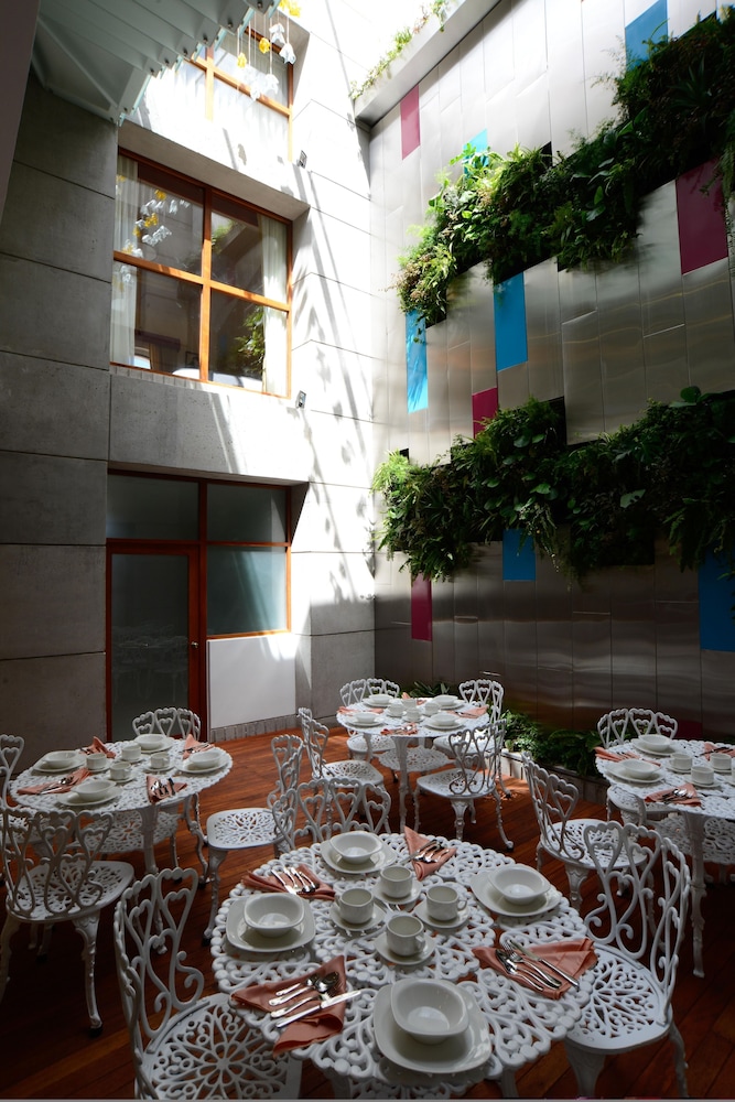 HOTEL BOUTIQUE MARQUIZ 55/57