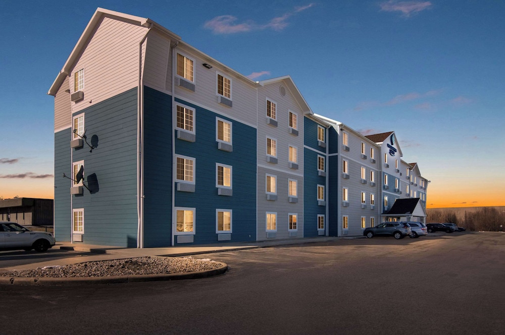 WoodSpring Suites Champaign near University 3/38