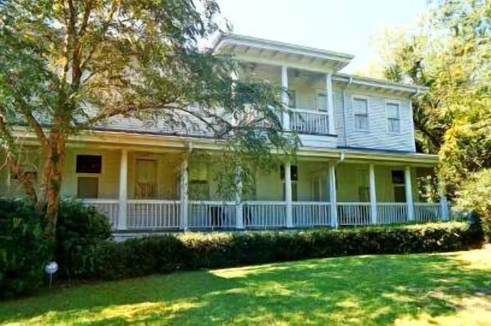 Lookaway Inn 3/64
