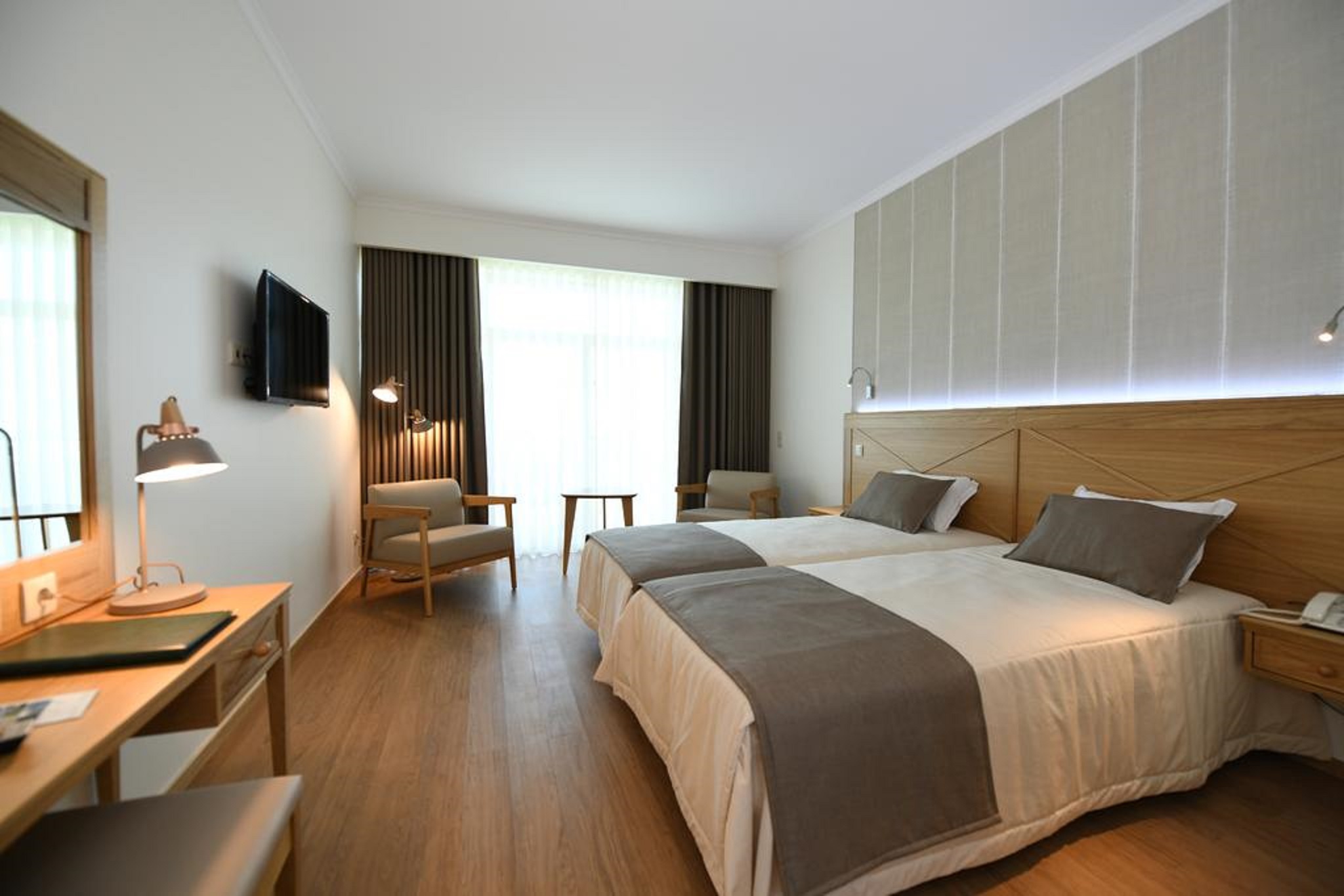 Standard, Twin Beds