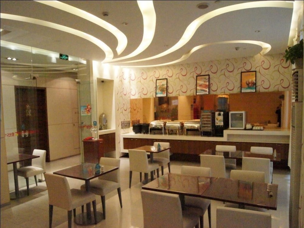 Jinjiang Inn Shanghai Minsheng Rd 23/24