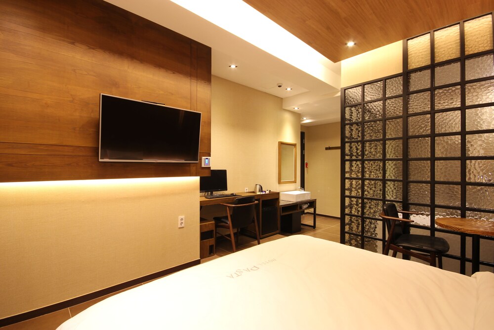 Jinhae Pasta Hotel 18/47