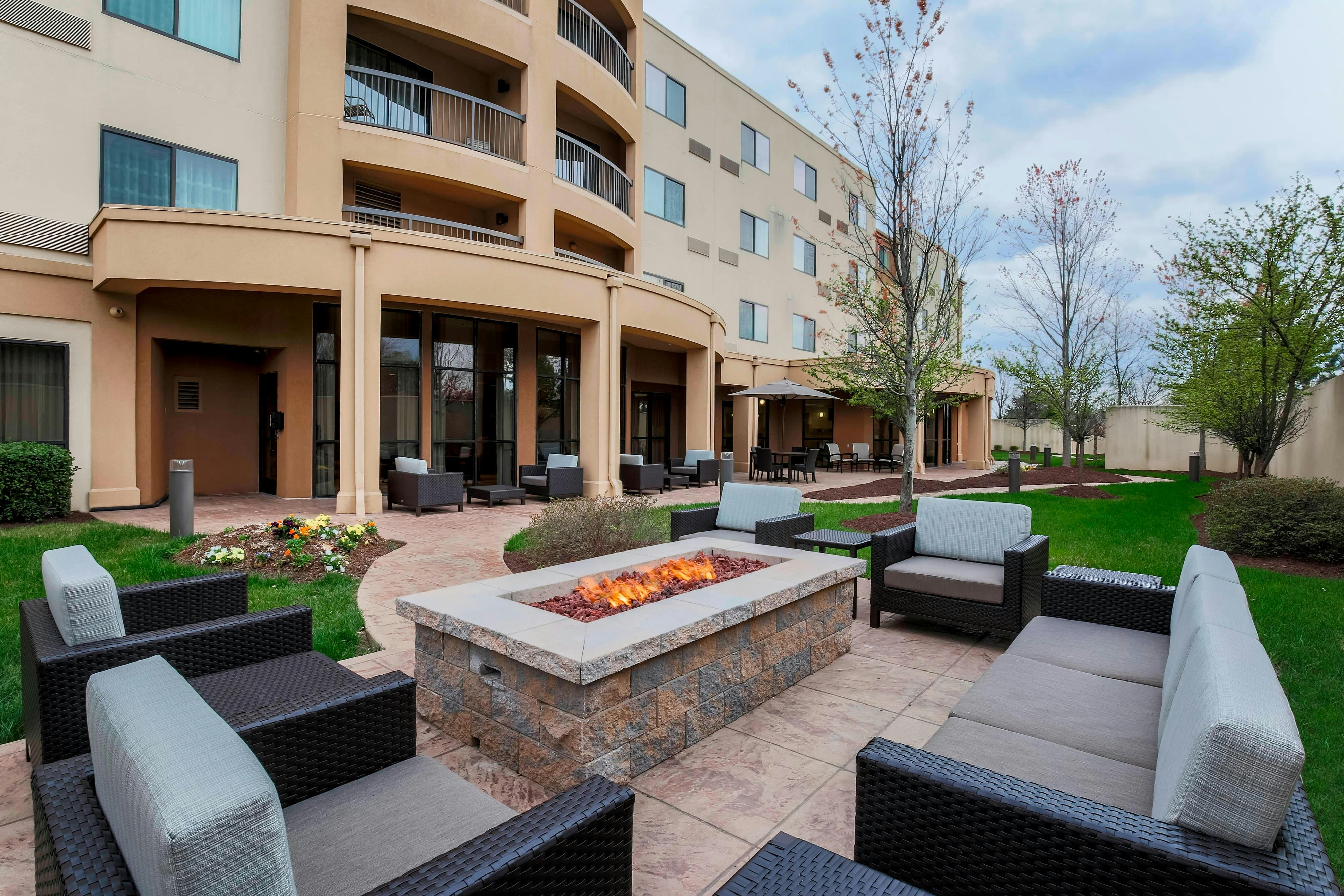 Courtyard by Marriott Potomac Mills Woodbridge 11/12