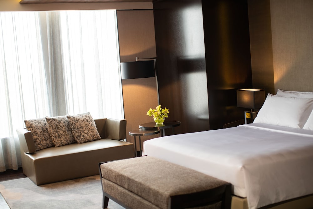 Renaissance Shenyang West Hotel 7/45