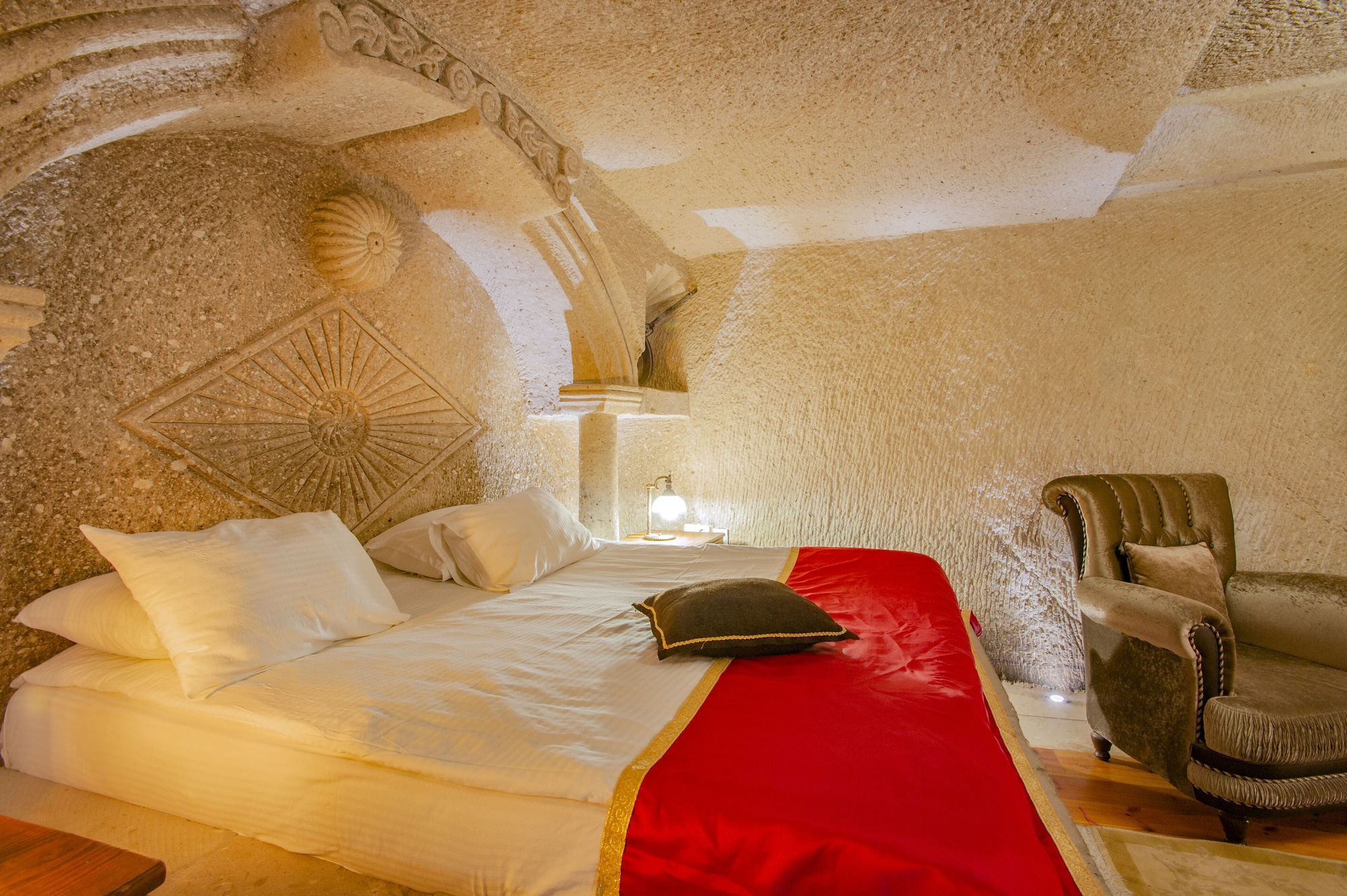 CAVE, STANDARD