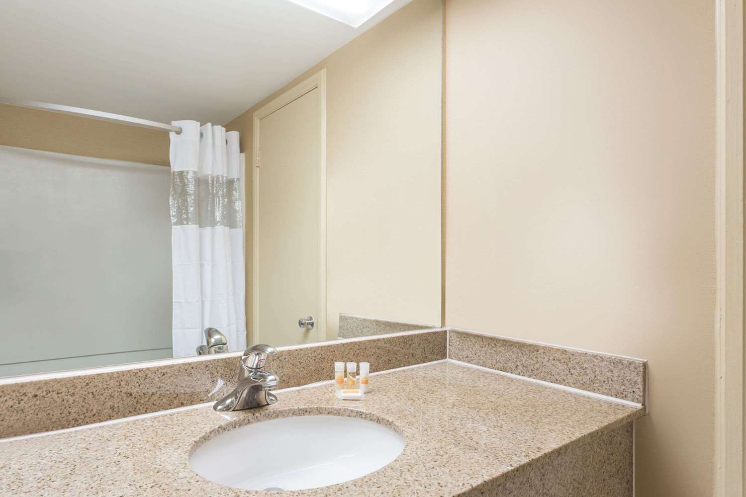 Days Inn by Wyndham Dumfries Quantico 17/18