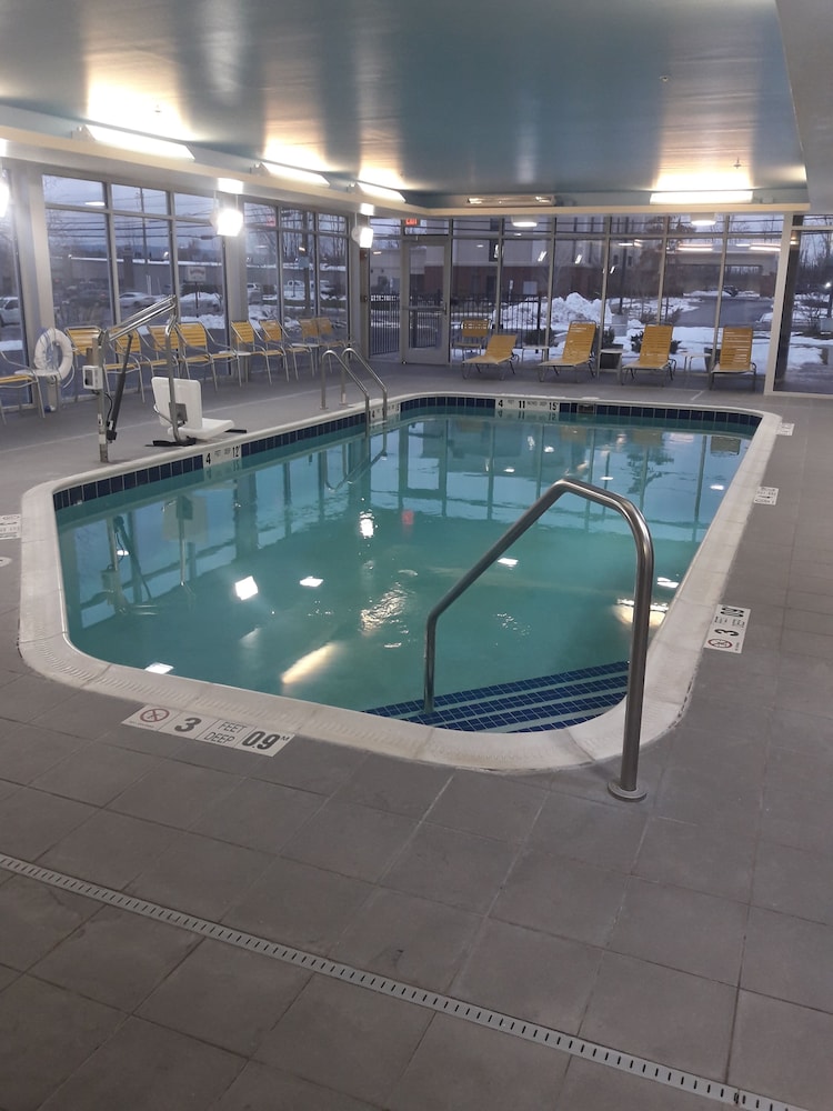 Fairfield Inn Suites Plattsburgh 2/41