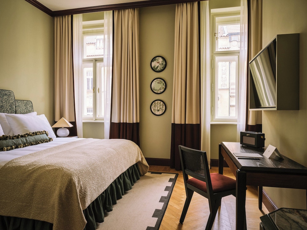 Sir, Boutique, King Bed