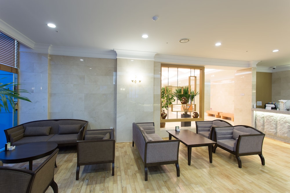 Fontana Beach Hotel 43/61