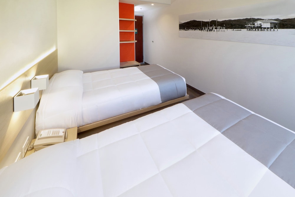 City Express Junior by Marriott Tijuana Otay 18/48