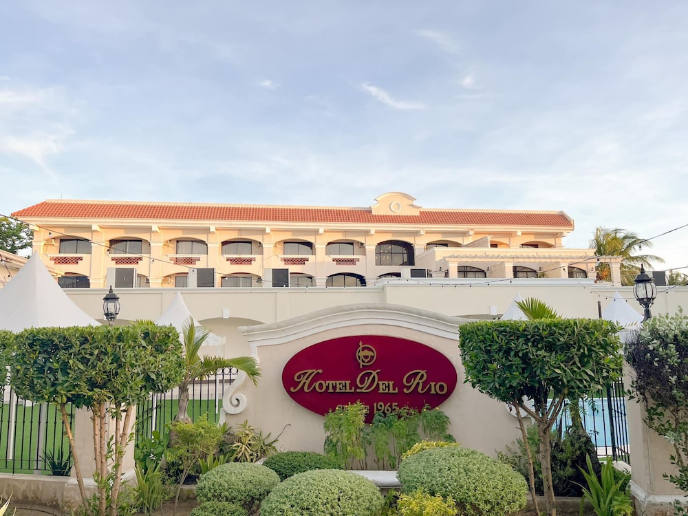 Hotel Del Rio 1/41