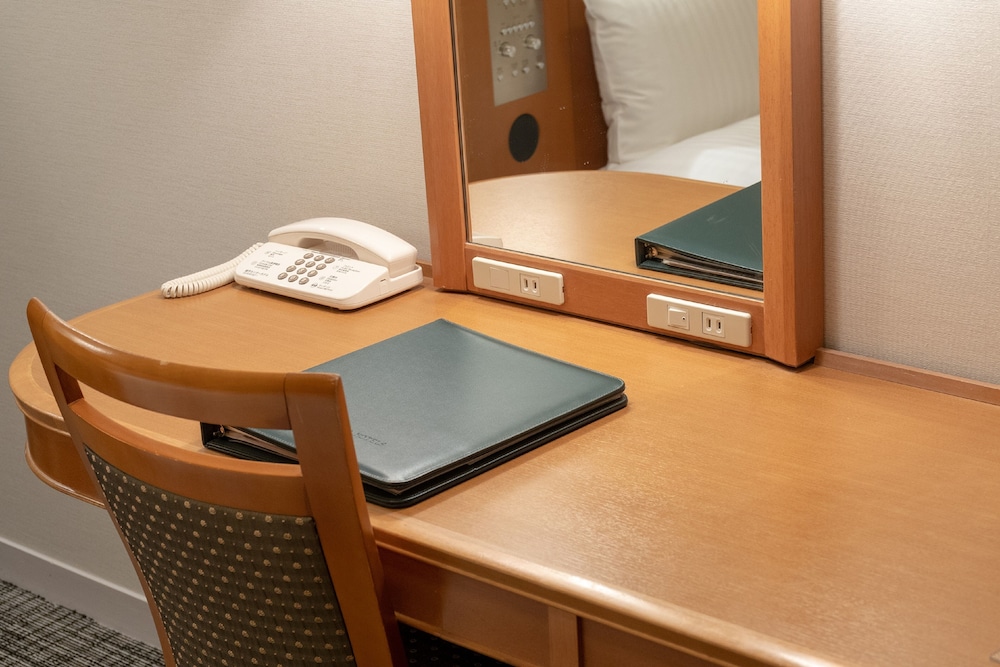 Toshi Center Hotel 44/65