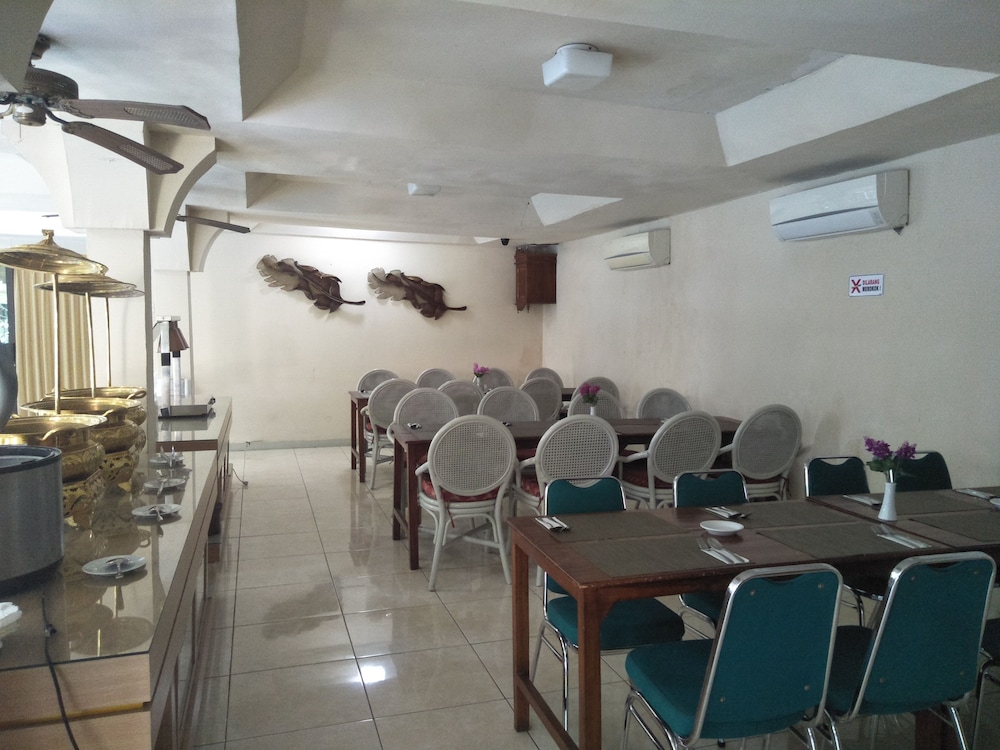 Grand Rosela Yogyakarta Hotel 63/74