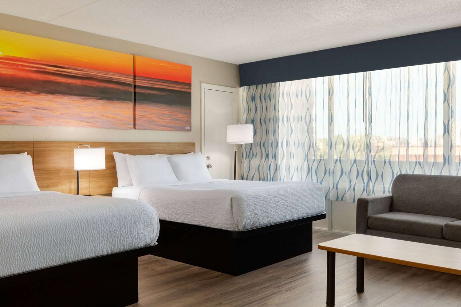 Days Inn by Wyndham Myrtle Beach-Beach Front 14/36