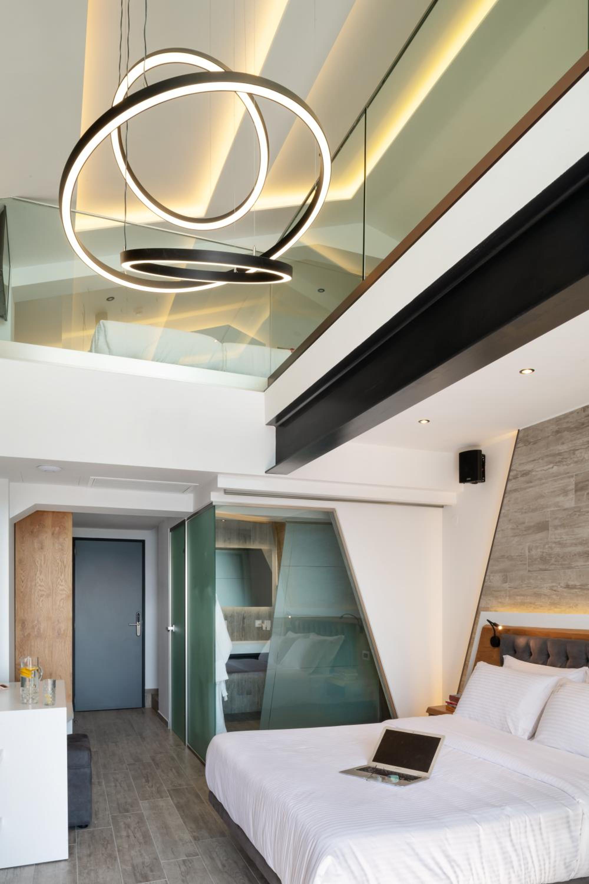 Senior, Suite, Sea Front 5/9