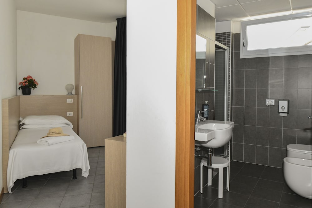 Hotel Eden 59/62
