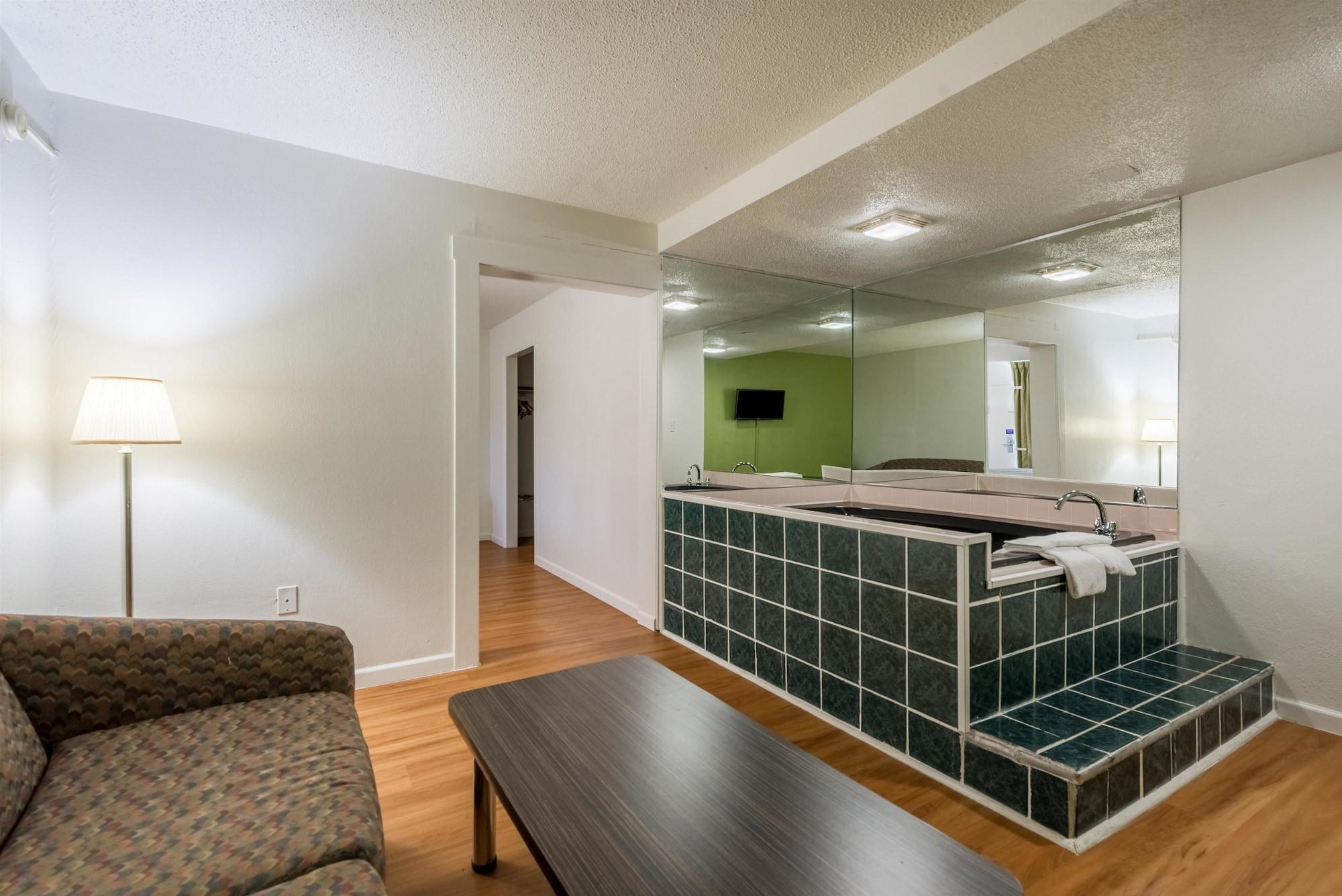 Motel6 Troy, OH 29/45