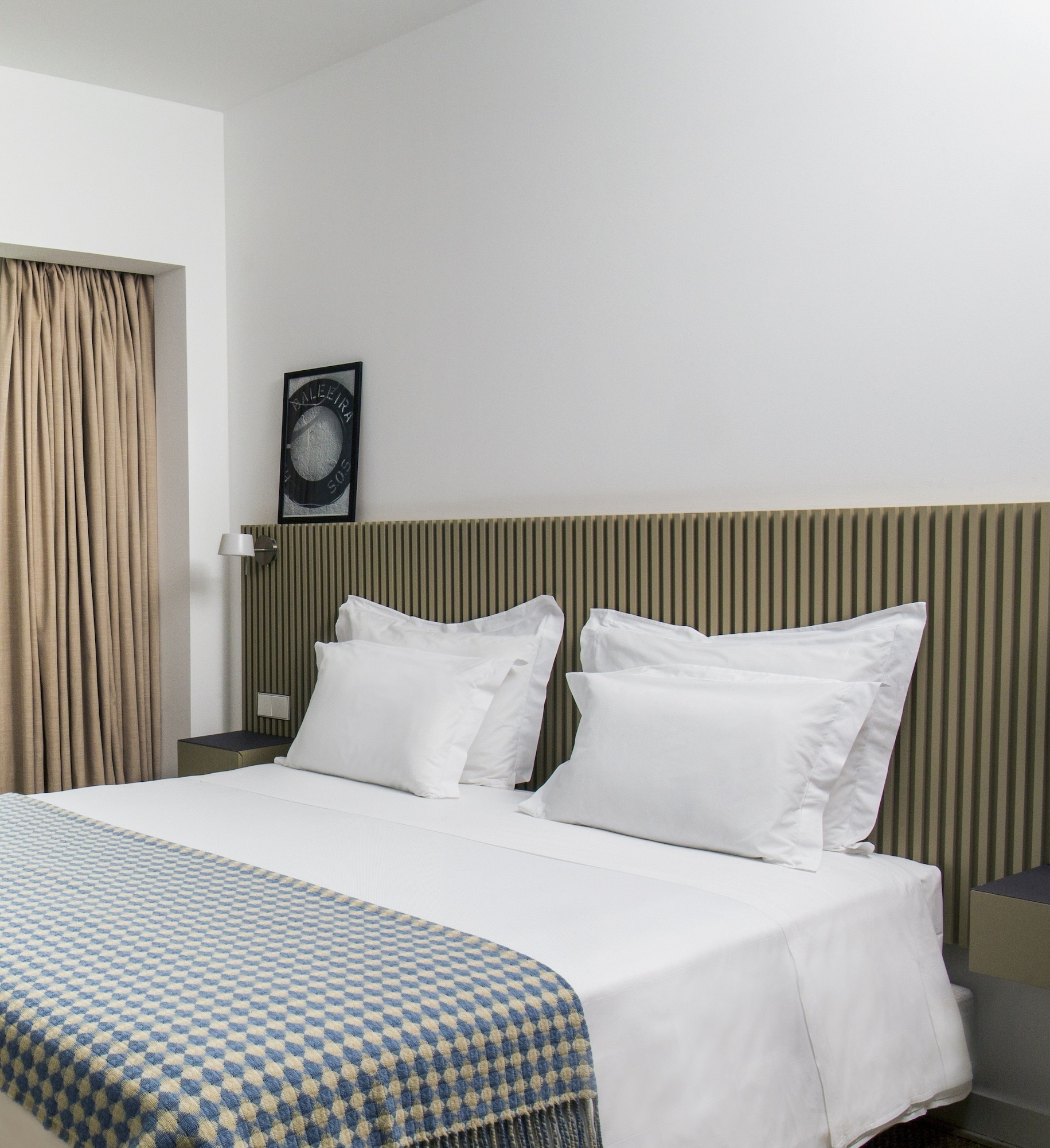 ROOM, DOUBLE BED, LAND VIEW