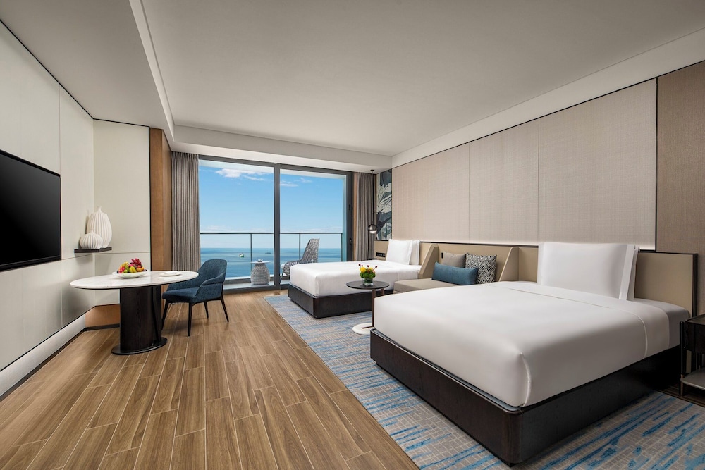 Standard, 2 Double Beds, Ocean Front, High Floor، Crowne Plaza Sanya Yazhou Bay by IHG 2/6