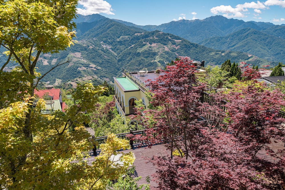 Egmont Resort 43/50