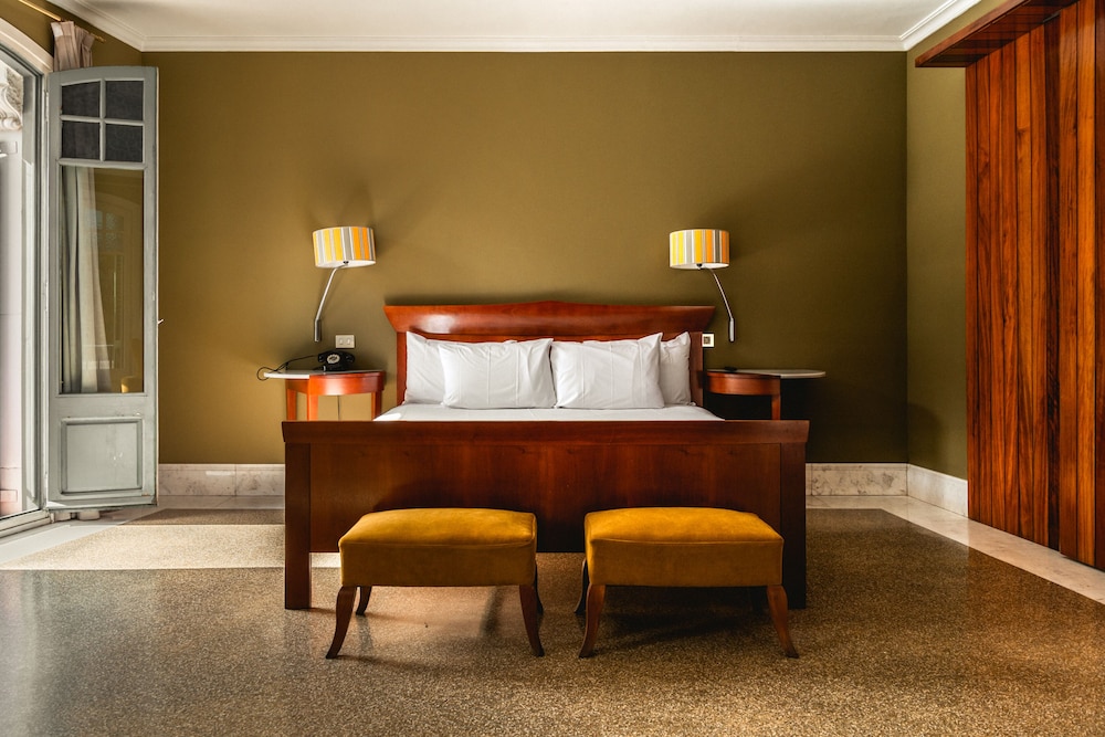 Fonda Europa Hotel 10/38