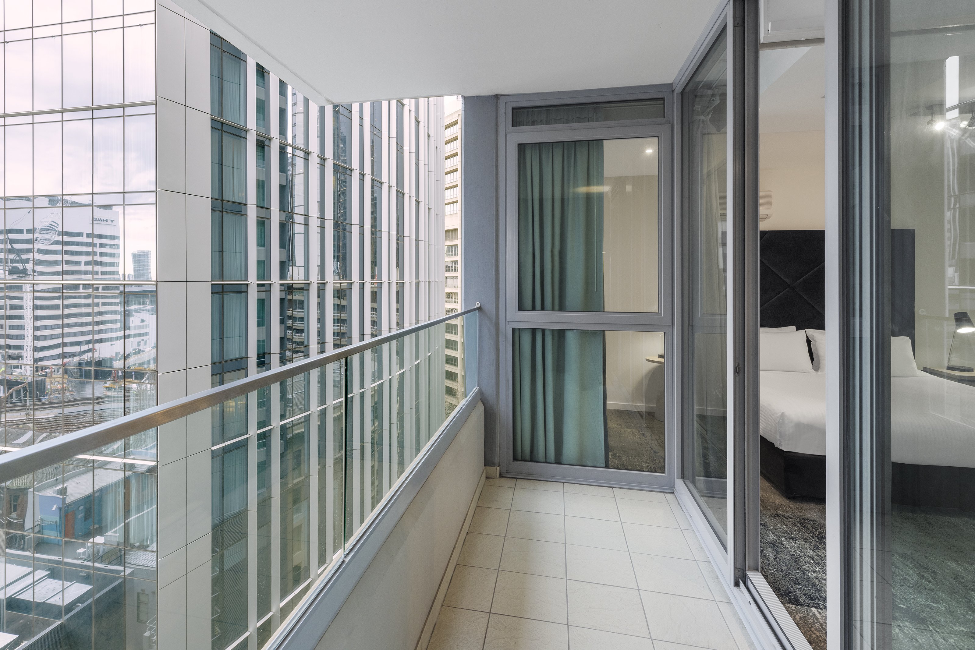 Brady Apartment Hotel Flinders Street 2/22