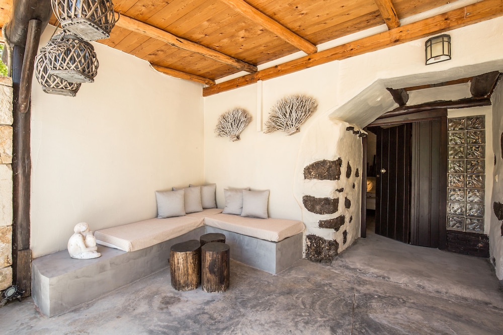 Monastery Estate Guesthouse 29/48