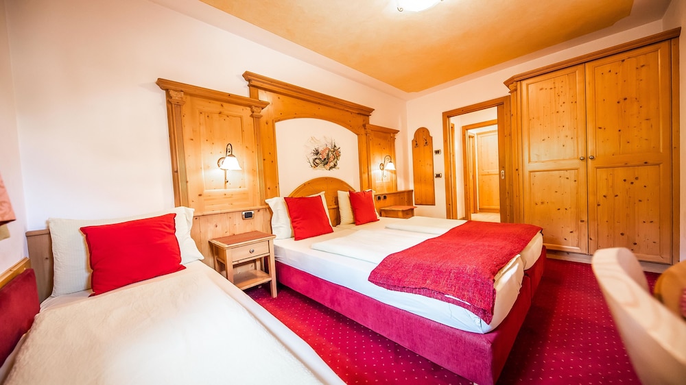 1 BEDROOM, APARTMENT
