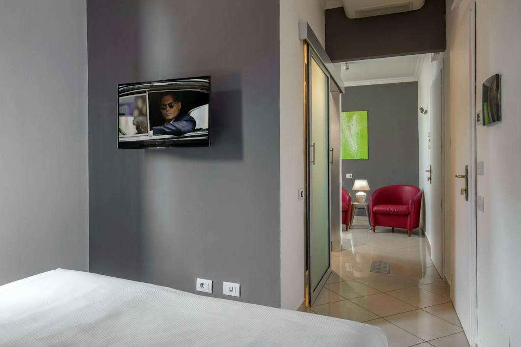 Crossroad Hotel 49/66
