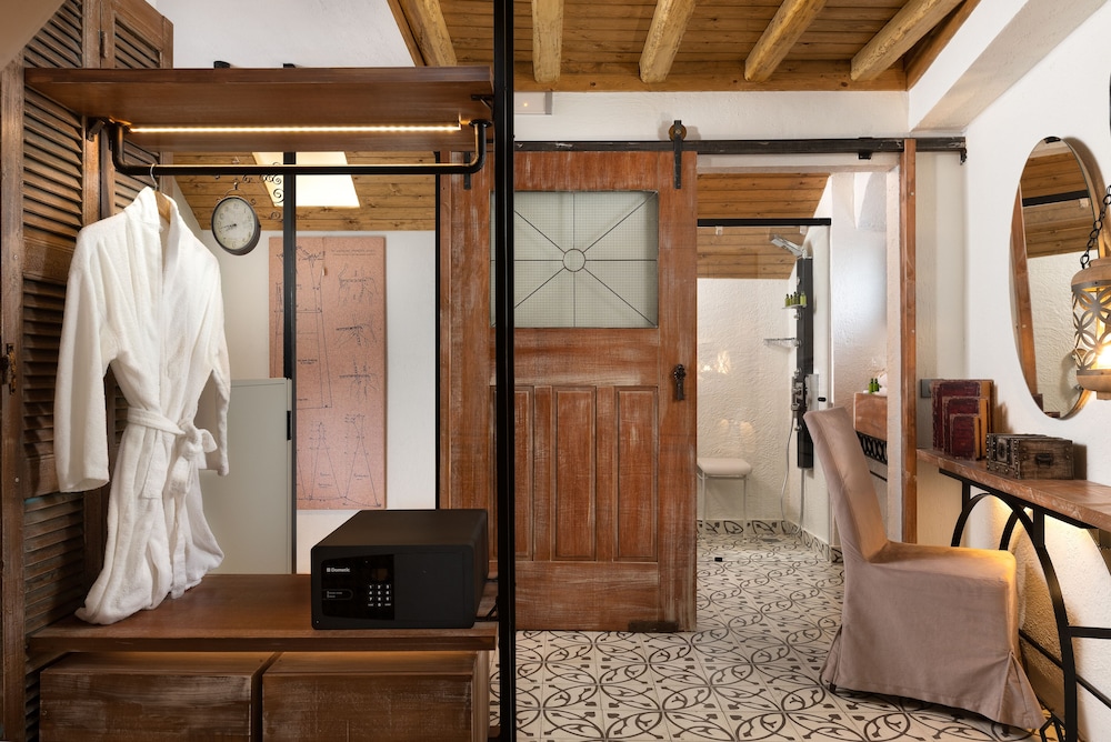 Elakati Luxury Boutique Hotel - Adults Only 34/34