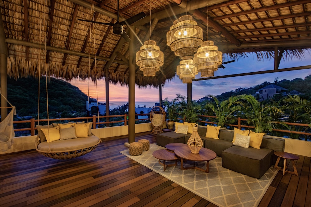 Hotel Casa Bocana 32/50