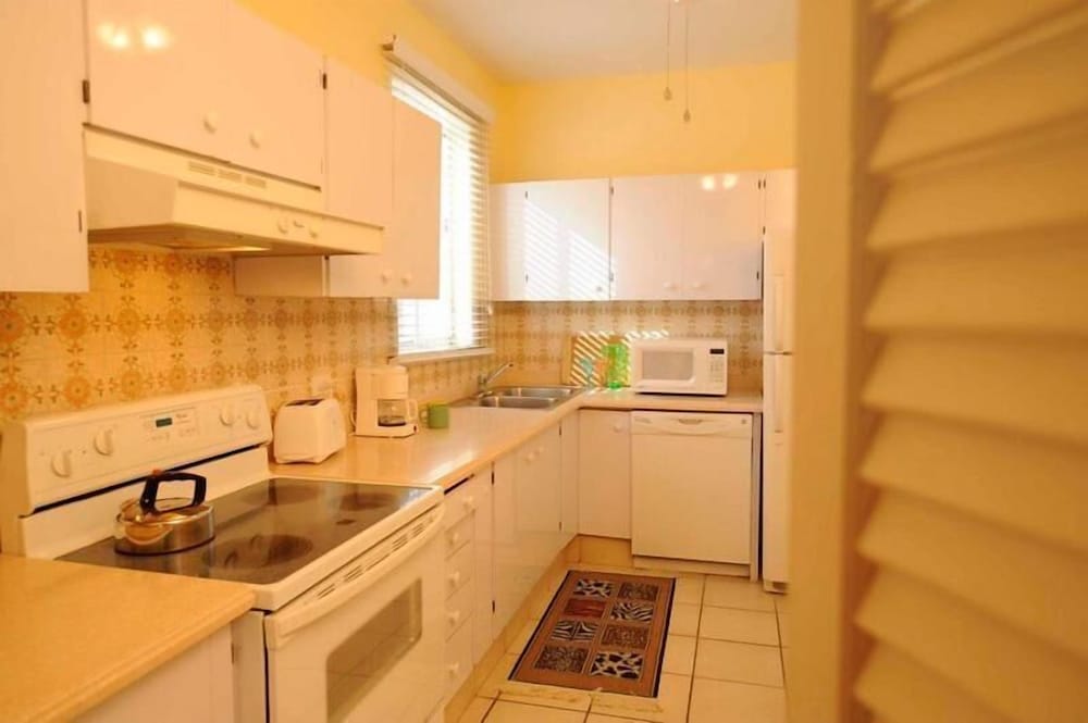 Bay View Suites Paradise Island 15/54