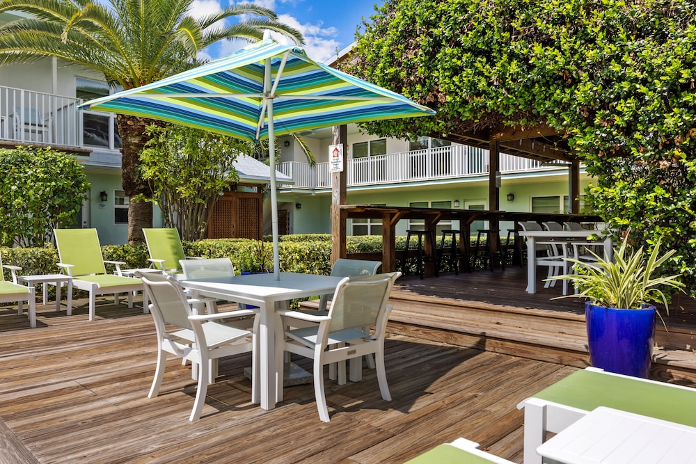 Sun Dek Beach House 37/56