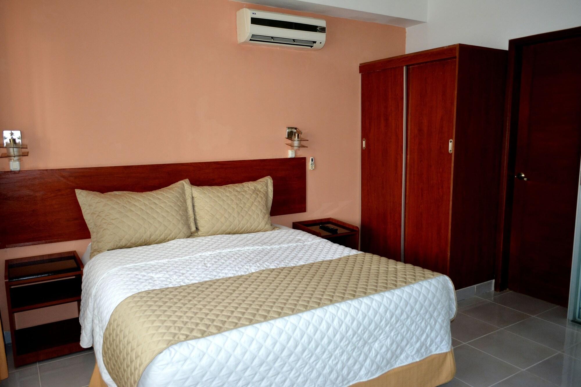 Apart Hotel Premium Suites Santa Cruz 20/50
