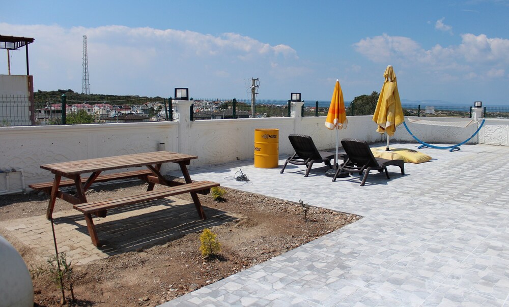 Mavi Restaurant & Apartments 3 44/50