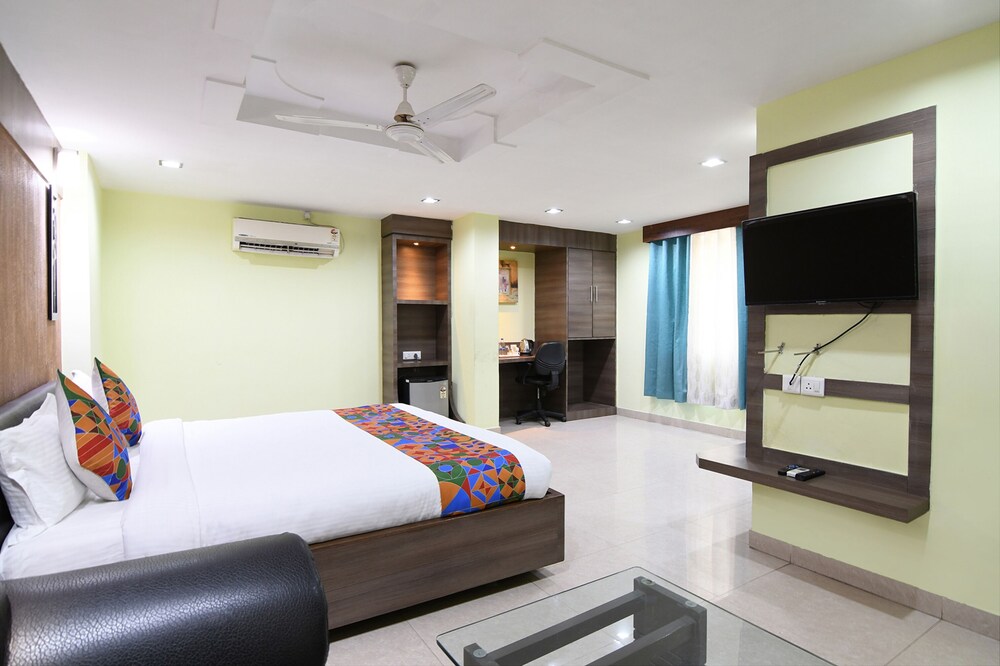 Hotel Raj Residency 10/35