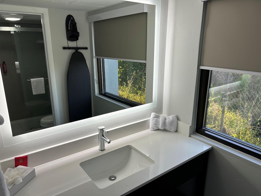 SureStay Studio by Best Western Rowland 37/41