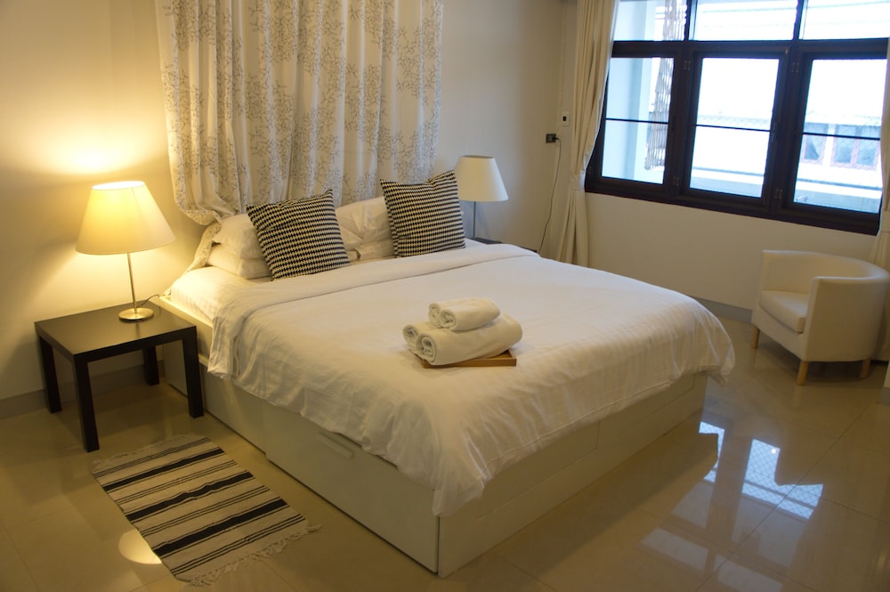 Ratchadamnoen Residence 36/75