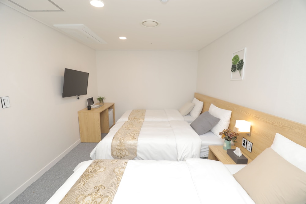 LINE HOTEL MYEONGDONG 9/56
