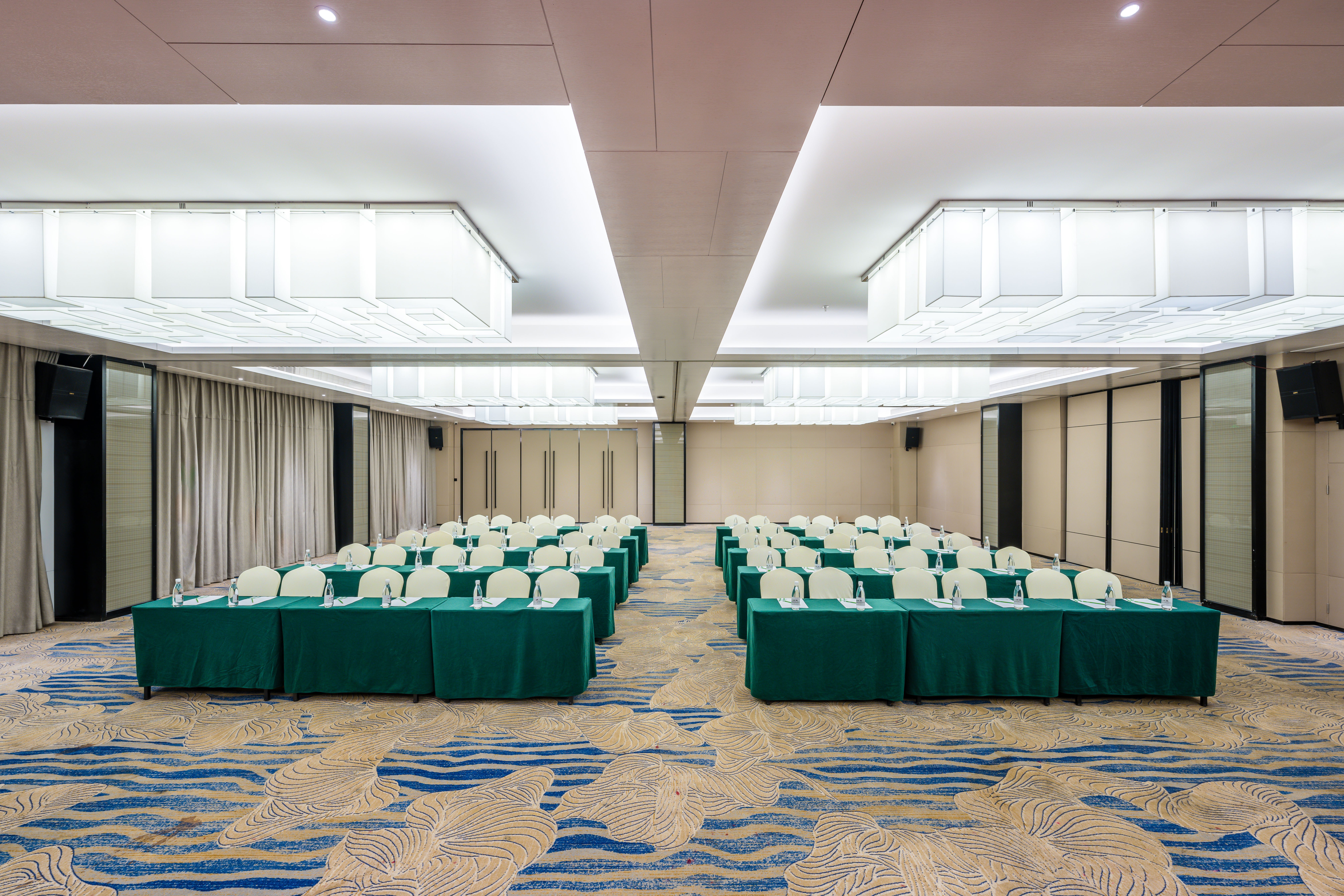 Holiday Inn Wuyi Mountain Water Village 25/32